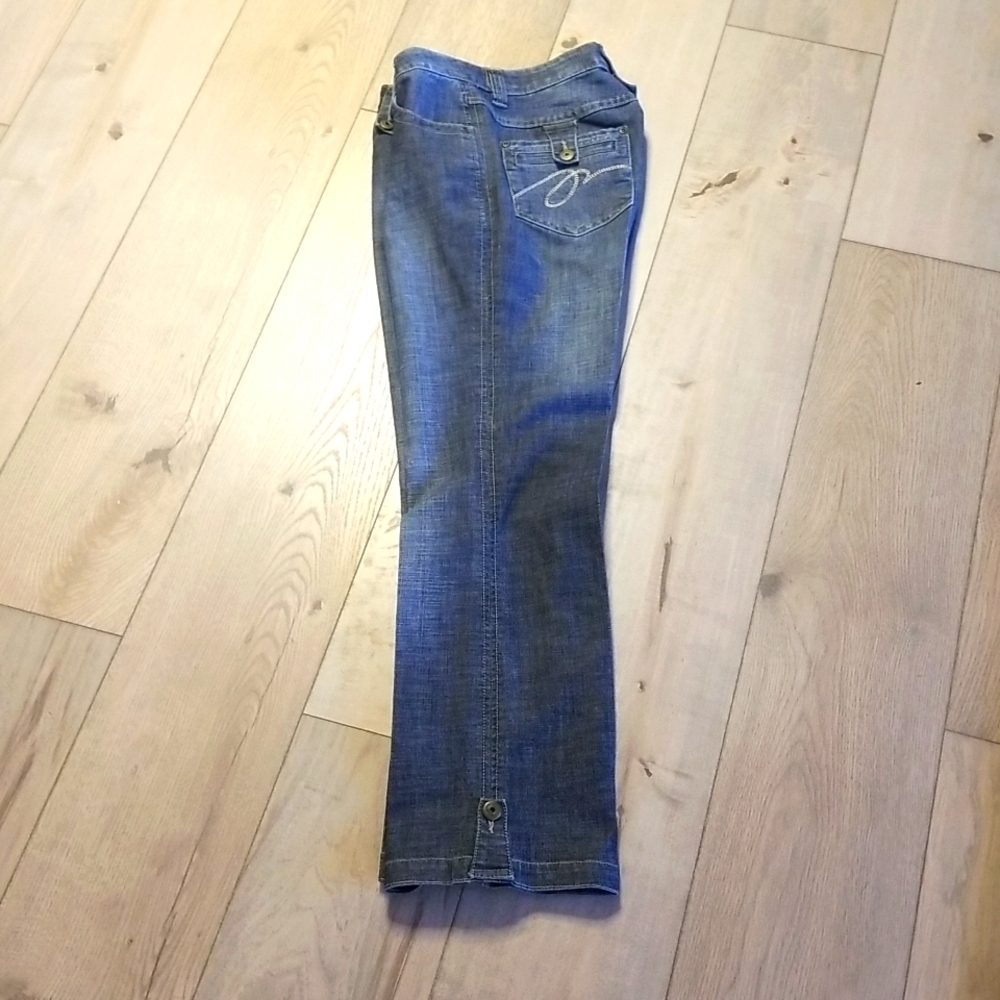 - PZI Jeans Women's size 8 button details bootleg